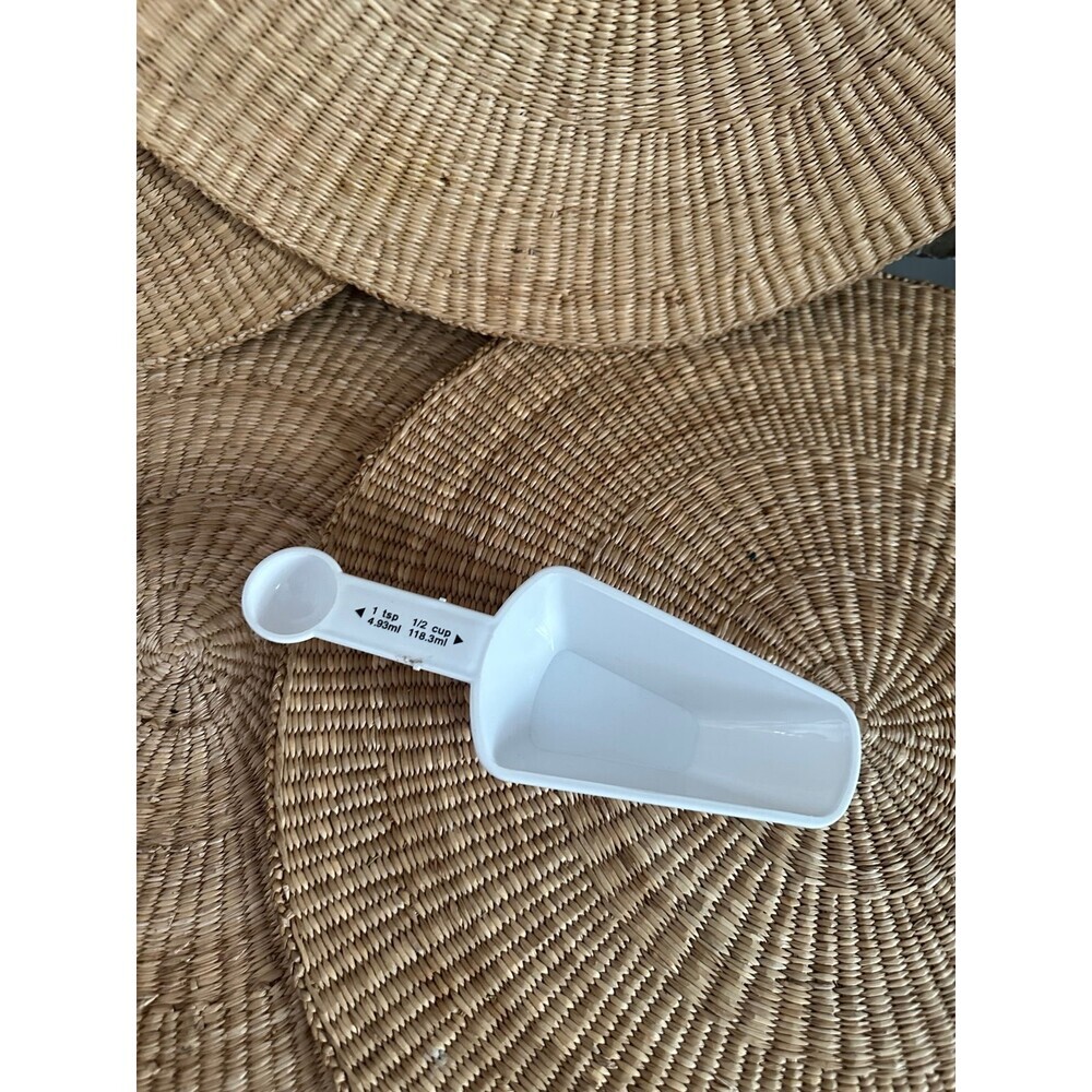 1/2 cup and 1 tsp measuring spoon